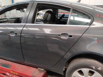 PUERTA TRASERA IZQUIERDA OPEL INSIGNIA BERLINA 2016 1.6 CDTI DPF (136 CV)