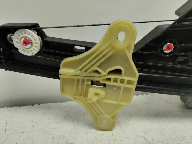 ELEVALUNAS DELANTERO IZQUIERDO RENAULT CLIO V 2023 1.0 TCE BIVALENT. GASOLINA / GPL (101 CV)