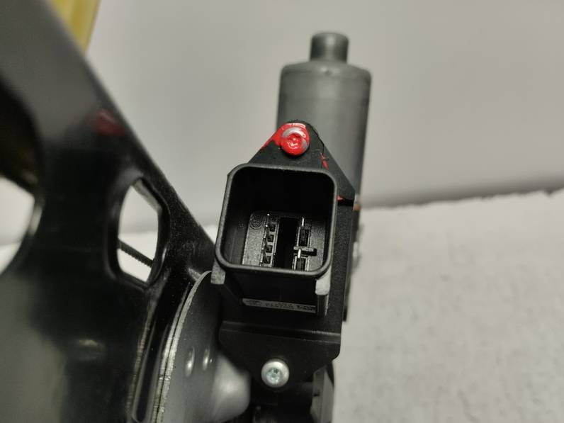 ELEVALUNAS DELANTERO DERECHO OPEL INSIGNIA BERLINA 2016 1.6 CDTI DPF (136 CV)