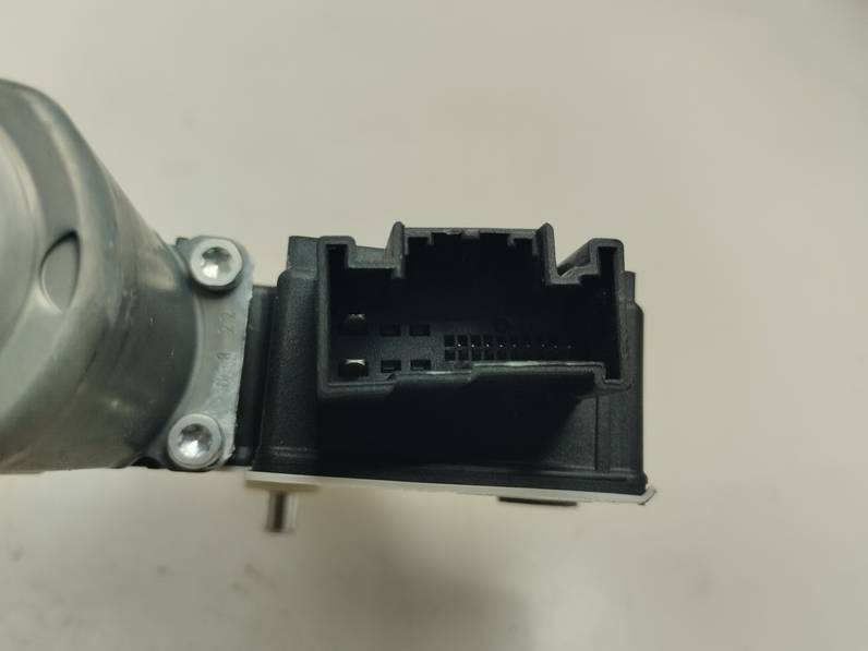 MOTOR ELEVALUNAS DELANTERO IZQUIERDO SKODA FABIA 2022 1.0 TSI (95 CV)