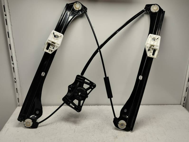 ELEVALUNAS DELANTERO IZQUIERDO SKODA FABIA 2022 1.0 TSI (95 CV)