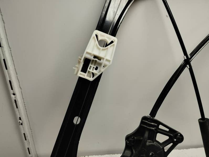 ELEVALUNAS DELANTERO IZQUIERDO SKODA FABIA 2022 1.0 TSI (95 CV)