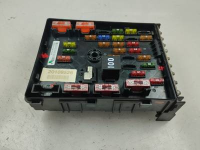 CAJA RELES FUSIBLES VOLKSWAGEN PASSAT BERLINA 2010 2.0 TDI (140 CV)