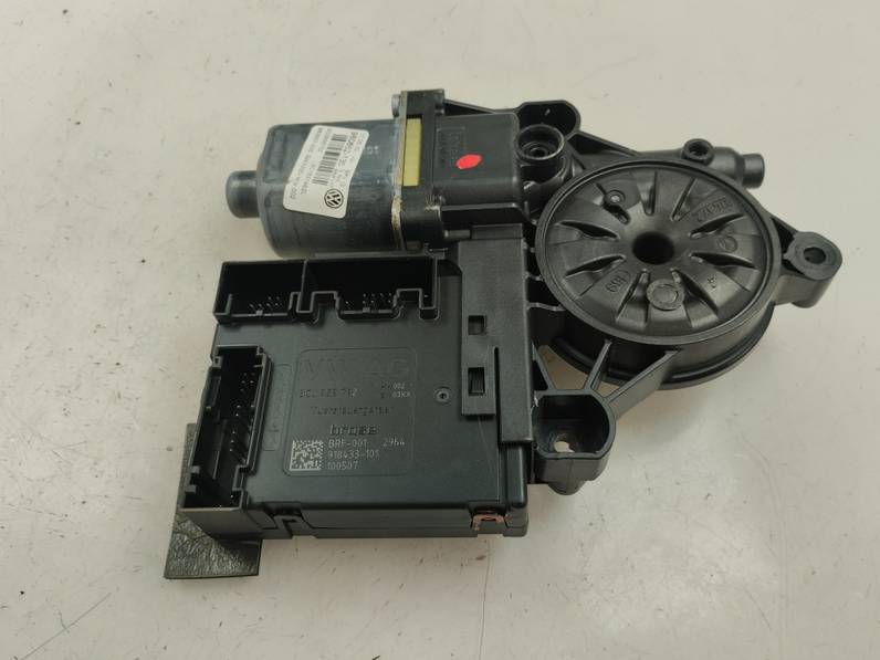MOTOR ELEVALUNAS DELANTERO DERECHO VOLKSWAGEN PASSAT BERLINA 2010 2.0 TDI (140 CV)