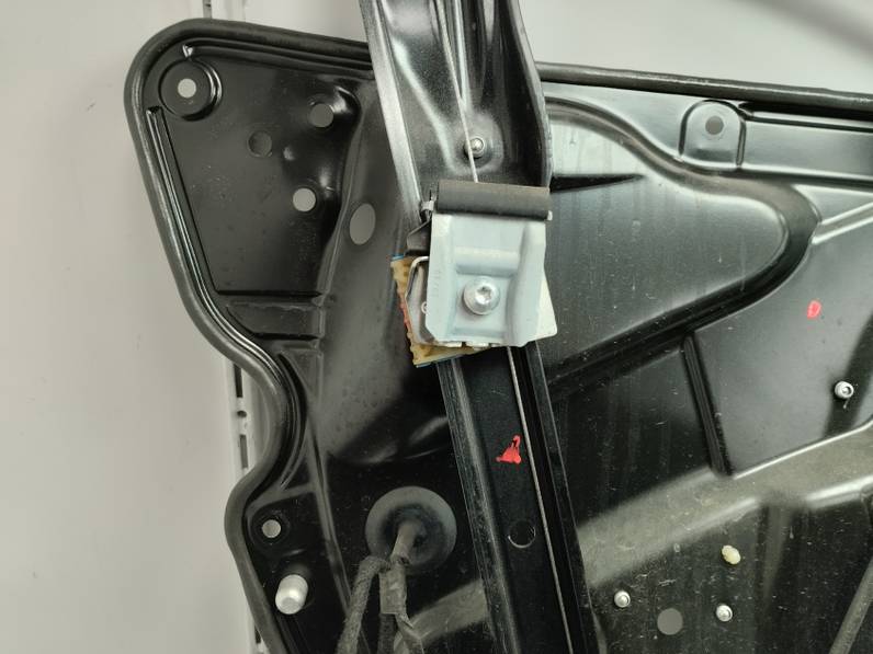 ELEVALUNAS DELANTERO DERECHO VOLKSWAGEN PASSAT BERLINA 2010 2.0 TDI (140 CV)