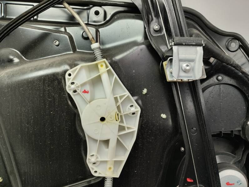 ELEVALUNAS DELANTERO DERECHO VOLKSWAGEN PASSAT BERLINA 2010 2.0 TDI (140 CV)