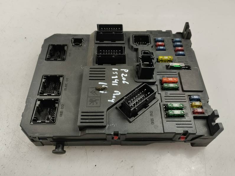 CAJA RELES FUSIBLES PEUGEOT 206 BERLINA 2004 1.4 16V (88 CV)