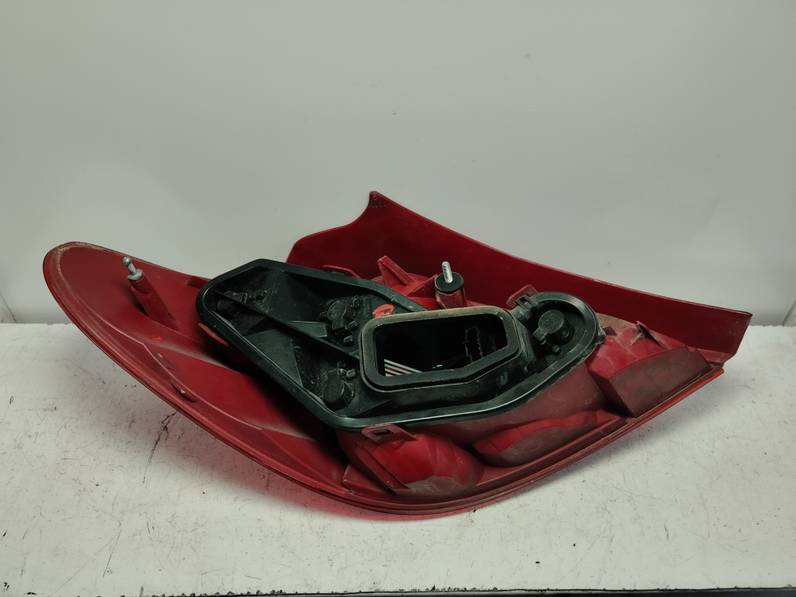 PILOTO TRASERO DERECHO PEUGEOT 207 2009 1.6 16V HDI (90 CV)