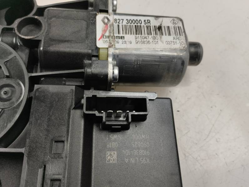 MOTOR ELEVALUNAS TRASERO DERECHO RENAULT SCENIC III 2009 2.0 DCI D FAP (160 CV)