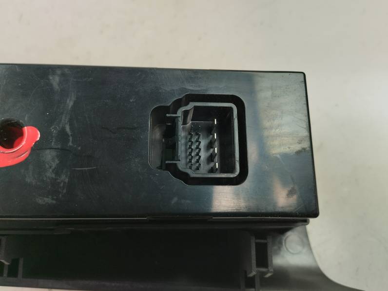 MANDO ELEVALUNAS DELANTERO IZQUIERDO KIA CARNIVAL 2007 2.9 CRDI (185 CV)