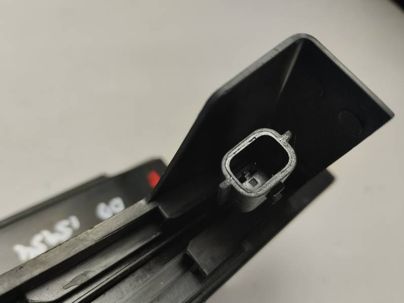 CERRADURA PUERTA DELANTERA DERECHA DACIA SANDERO 2015 0.9 TCE (90 CV)