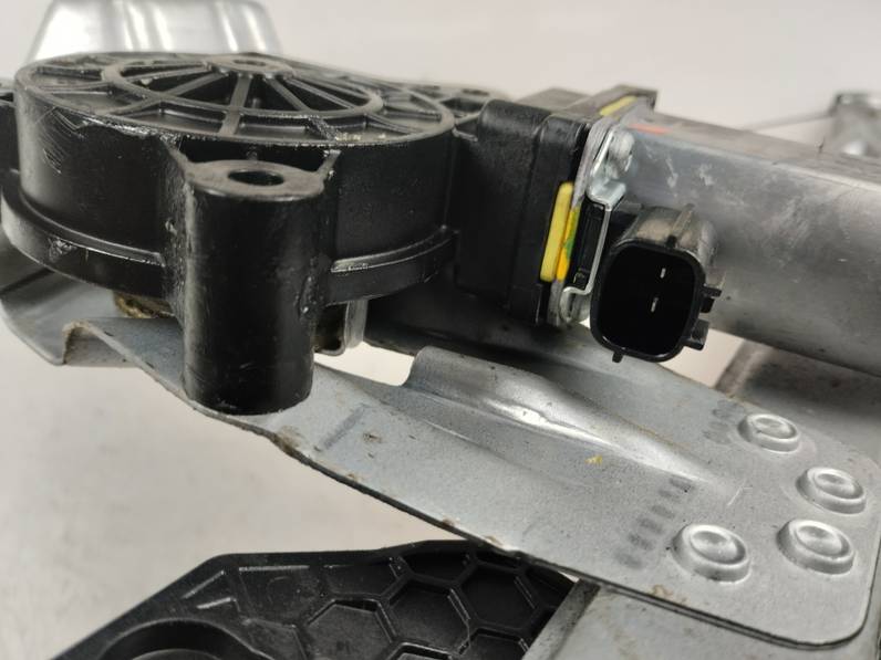 ELEVALUNAS DELANTERO DERECHO DACIA SANDERO 2015 0.9 TCE (90 CV)