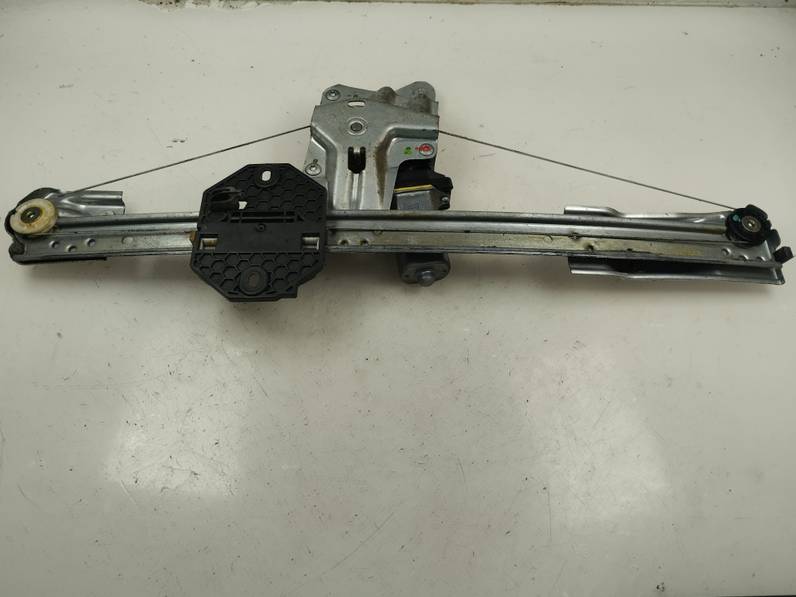 ELEVALUNAS DELANTERO IZQUIERDO DACIA SANDERO 2015 0.9 TCE (90 CV)