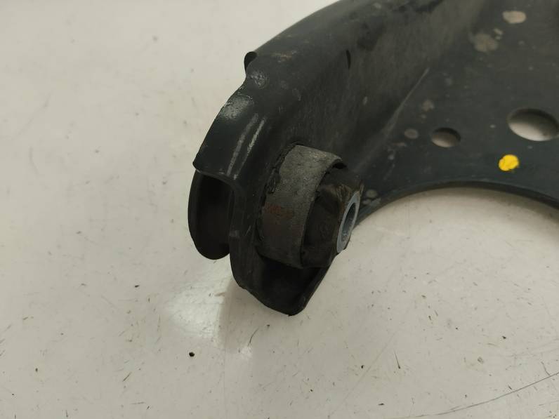 BRAZO SUSPENSION INFERIOR DELANTERO DERECHO DACIA SANDERO 2015 0.9 TCE (90 CV)