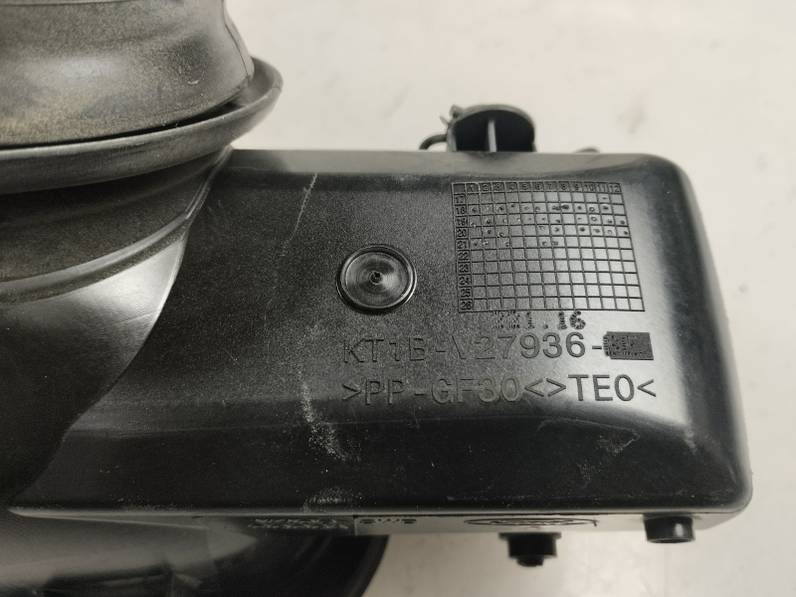 TAPA EXTERIOR COMBUSTIBLE FORD TRANSIT CONNECT 2021 1.5 TDCI (101 CV)