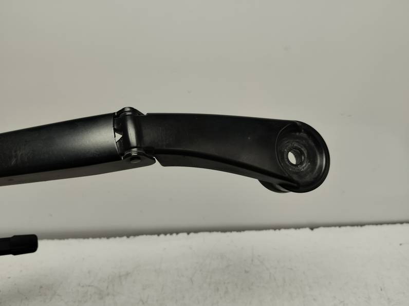 BRAZO LIMPIA DELANTERO DERECHO FORD TRANSIT CONNECT 2021 1.5 TDCI (101 CV)