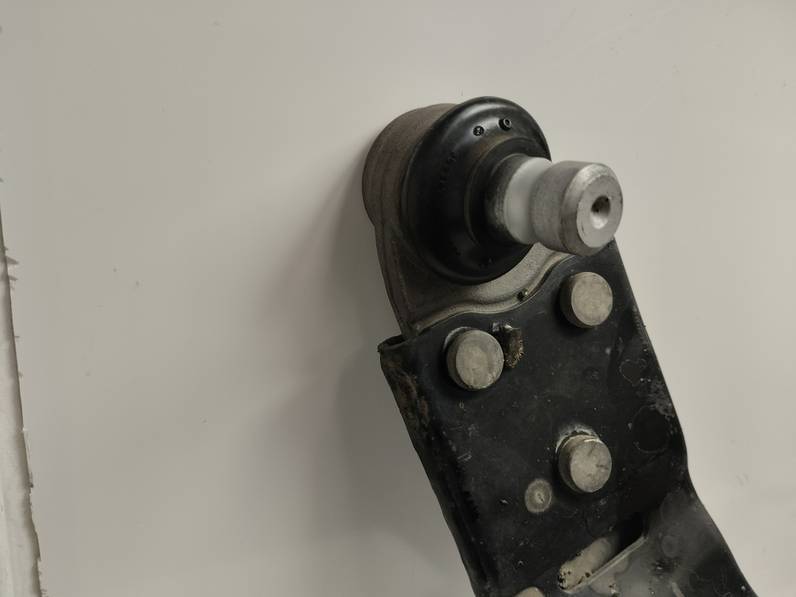 BRAZO SUSPENSION INFERIOR DELANTERO DERECHO FORD TRANSIT CONNECT 2021 1.5 TDCI (101 CV)