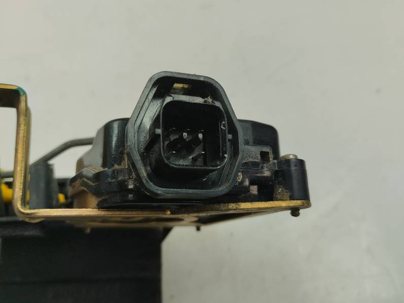 CERRADURA PUERTA TRASERA DERECHA HYUNDAI ACCENT 2007 1.4 (97 CV)