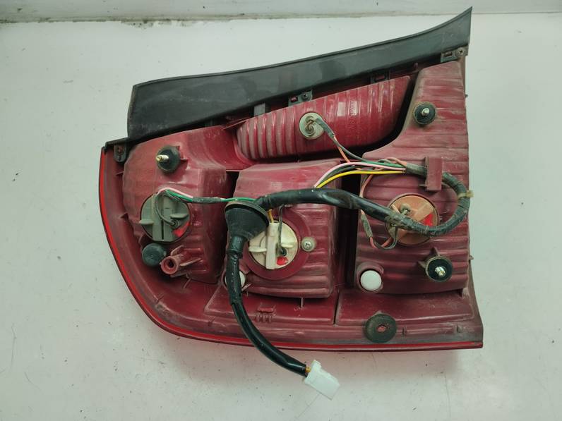 PILOTO TRASERO DERECHO HYUNDAI ACCENT 2007 1.4 (97 CV)