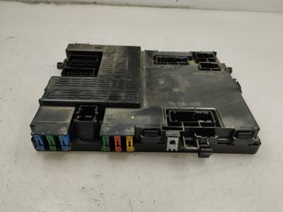 CAJA RELES FUSIBLES CITROEN XSARA BERLINA 2003 1.9 D (69 CV)