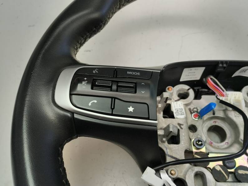 VOLANTE KIA SPORTAGE 2023 1.6 (132 CV)