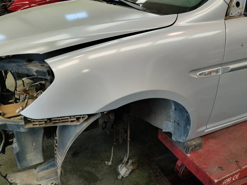 ALETA DELANTERA IZQUIERDA HYUNDAI ACCENT 2007 1.4 (97 CV)