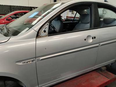PUERTA DELANTERA IZQUIERDA HYUNDAI ACCENT 2007 1.4 (97 CV)