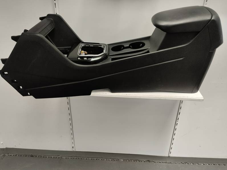 APOYABRAZOS CENTRAL KIA SPORTAGE 2023 1.6 (132 CV)