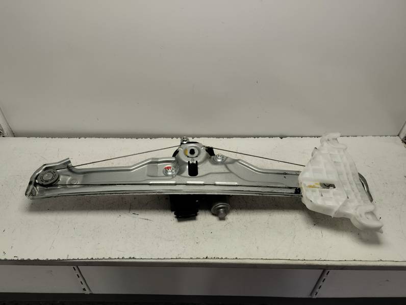 ELEVALUNAS DELANTERO IZQUIERDO KIA SPORTAGE 2023 1.6 (132 CV)