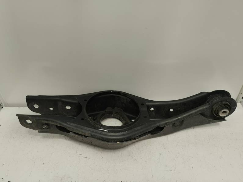 BRAZO SUSPENSION INFERIOR TRASERO DERECHO KIA SPORTAGE 2023 1.6 (132 CV)