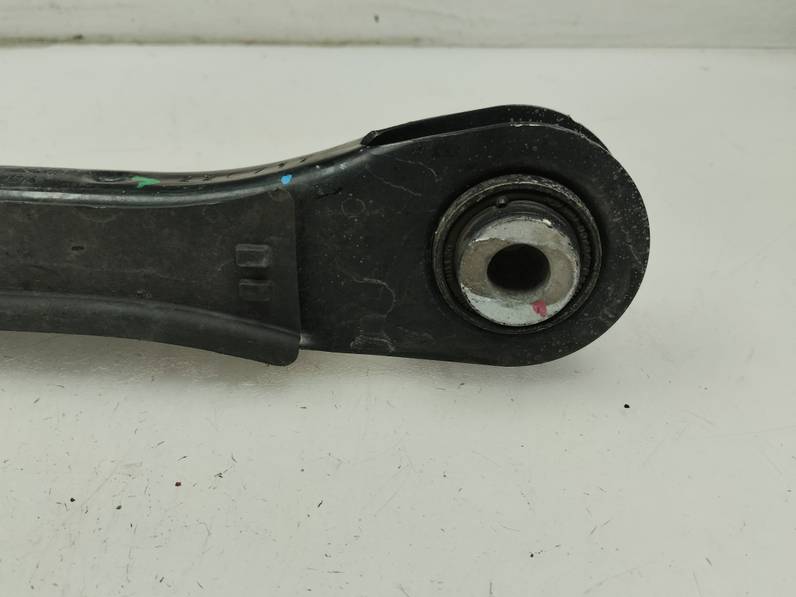 BRAZO SUSPENSION INFERIOR TRASERO DERECHO KIA SPORTAGE 2023 1.6 (132 CV)