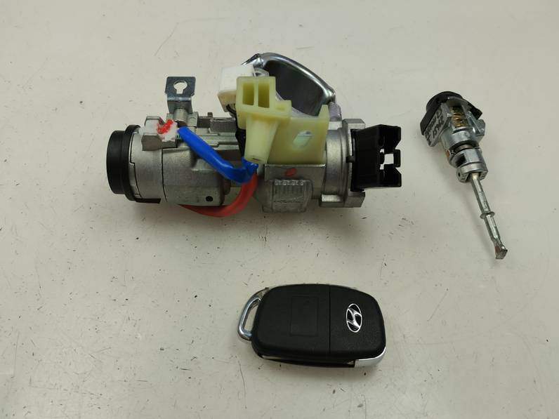 JUEGO BOMBINES HYUNDAI BAYON 2023 1.2 (84CV)