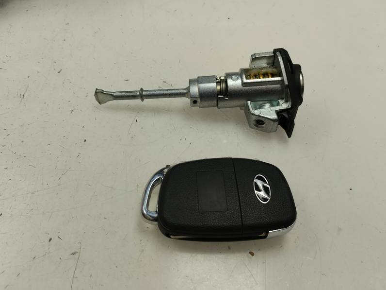 JUEGO BOMBINES HYUNDAI BAYON 2023 1.2 (84CV)