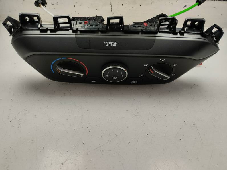 MANDO CALEFACCION AIRE ACONDICIONADO HYUNDAI BAYON 2023 1.2 (84CV)