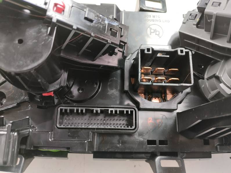 MANDO CALEFACCION AIRE ACONDICIONADO HYUNDAI BAYON 2023 1.2 (84CV)