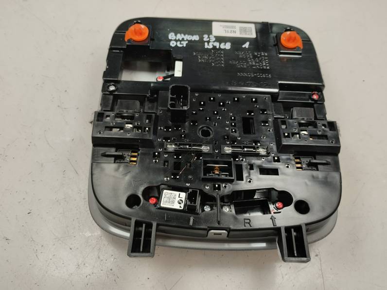 LUZ INTERIOR HYUNDAI BAYON 2023 1.2 (84CV)