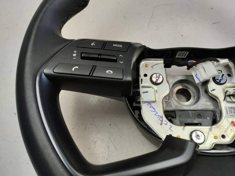 VOLANTE HYUNDAI BAYON 2023 1.2 (84CV)