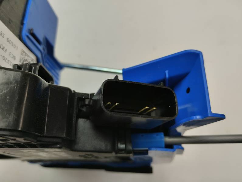 CERRADURA PUERTA DELANTERA DERECHA HYUNDAI BAYON 2023 1.2 (84CV)