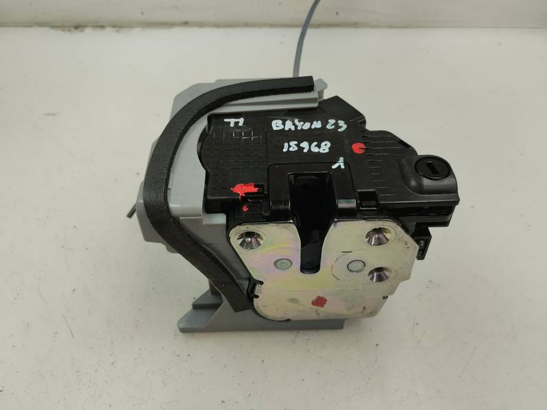 CERRADURA PUERTA TRASERA IZQUIERDA HYUNDAI BAYON 2023 1.2 (84CV)