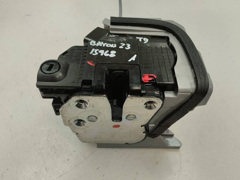 CERRADURA PUERTA TRASERA DERECHA HYUNDAI BAYON 2023 1.2 (84CV)