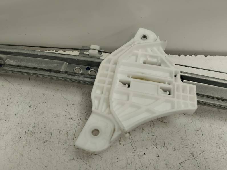 ELEVALUNAS DELANTERO DERECHO HYUNDAI BAYON 2023 1.2 (84CV)