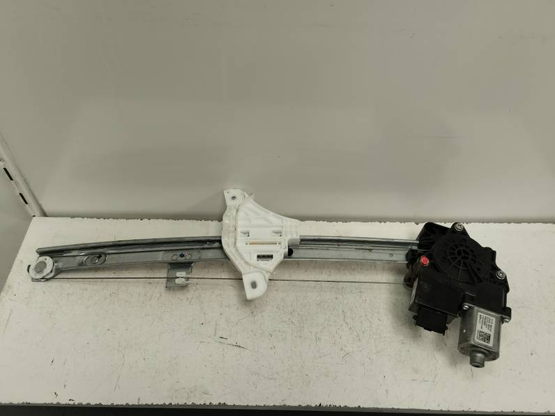 ELEVALUNAS DELANTERO IZQUIERDO HYUNDAI BAYON 2023 1.2 (84CV)