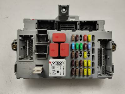 CAJA RELES FUSIBLES LANCIA DELTA 2008 1.6 D (120 CV)