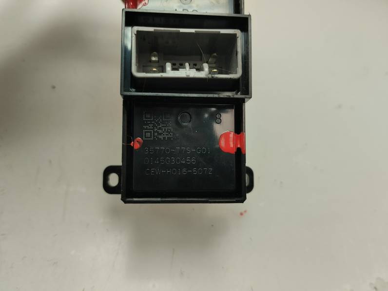 MANDO ELEVALUNAS TRASERO DERECHO HONDA HR V 2017 1.6 DTEC (120 CV)