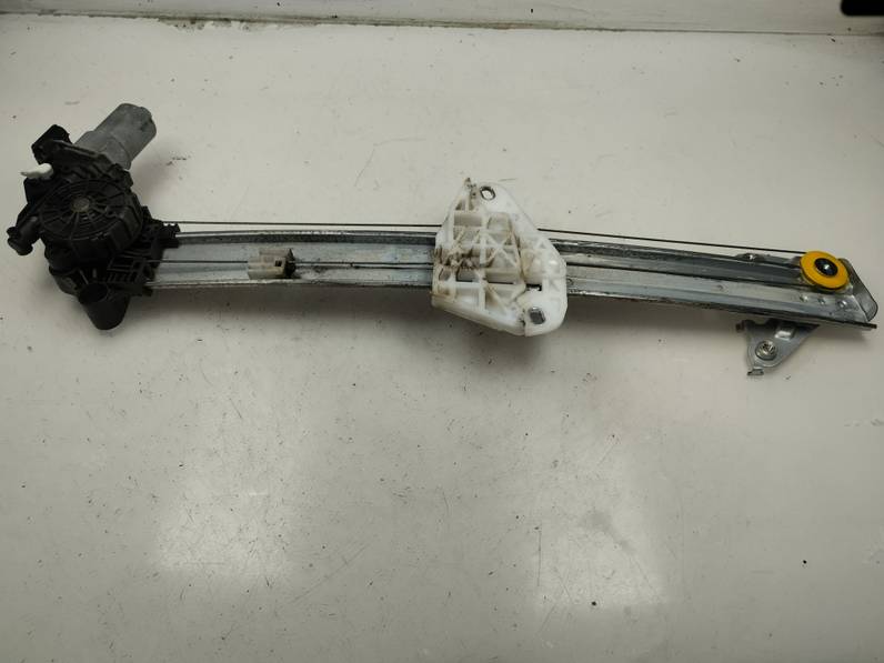 ELEVALUNAS TRASERO IZQUIERDO HONDA HR V 2017 1.6 DTEC (120 CV)