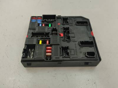 CAJA RELES FUSIBLES NISSAN QASHQAI 2017 1.5 TURBODIESEL (110 CV)