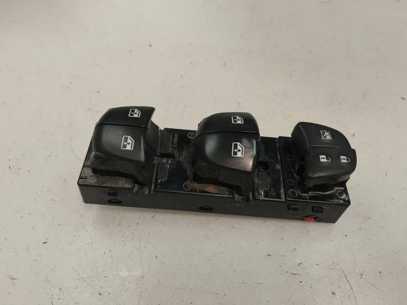 MANDO ELEVALUNAS DELANTERO IZQUIERDO NISSAN QASHQAI 2017 1.5 TURBODIESEL (110 CV)