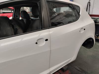 PUERTA TRASERA IZQUIERDA SEAT IBIZA SC 2009 1.9 TDI (105 CV)