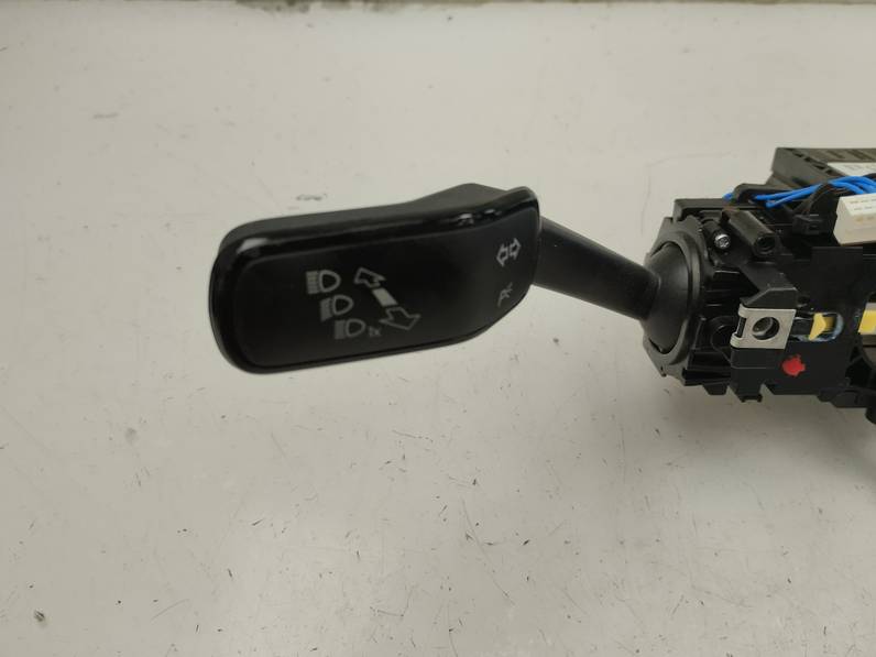 MANDO MULTIFUNCION SEAT LEON 2023 1.5 16V TSI ACT (131 CV)