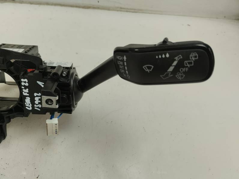 MANDO MULTIFUNCION SEAT LEON 2023 1.5 16V TSI ACT (131 CV)